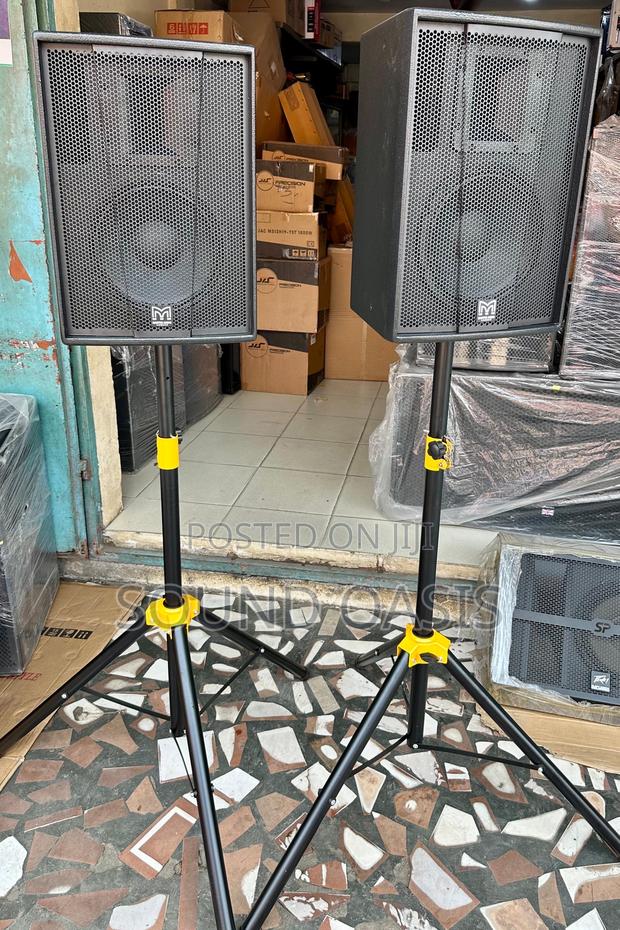 Martin Audio 10" Short Range Speakers Plus Stand · Photo 2