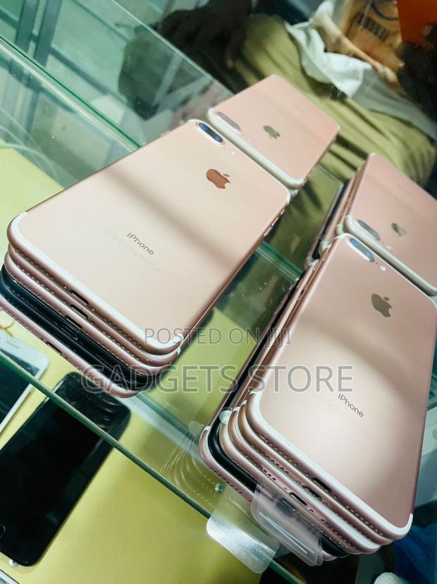 Apple iPhone 7 Plus 32 GB Rose Gold · Photo 4