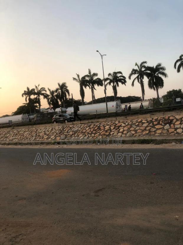 Main Roadside Land At Dzorwulu, Close To Royal Fiesta · Photo 4