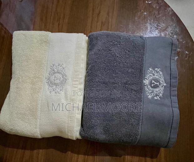 Quality Large Towels (Blue, Grey Beige) · Photo 3