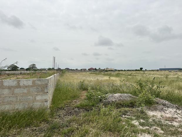 Dawhenya Plots for Builders—Start Construction Immediately · Photo 5