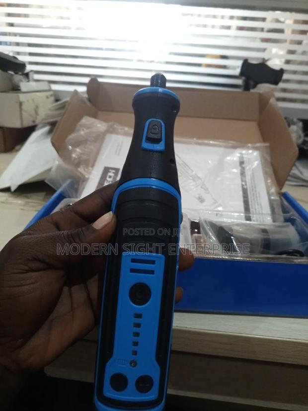 Cordless Drilling Machine · Photo 3