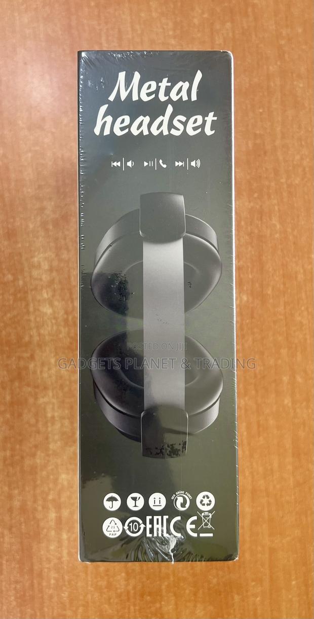 JBL by Harman Tune 960 Wireless Pure Bass Noice Cancellation Headphone · Photo 4