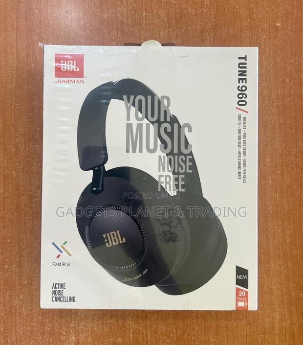 JBL by Harman Tune 960 Wireless Pure Bass Noice Cancellation Headphone · Photo 2