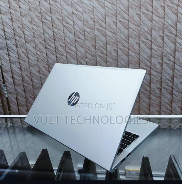 New Laptop HP ProBook 450 8GB Intel Core i7 SSD 512GB · Photo 2