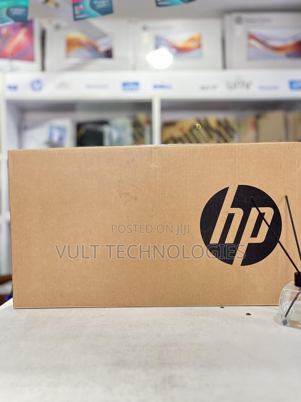 New Laptop HP ProBook 450 8GB Intel Core i7 SSD 512GB · Photo 1