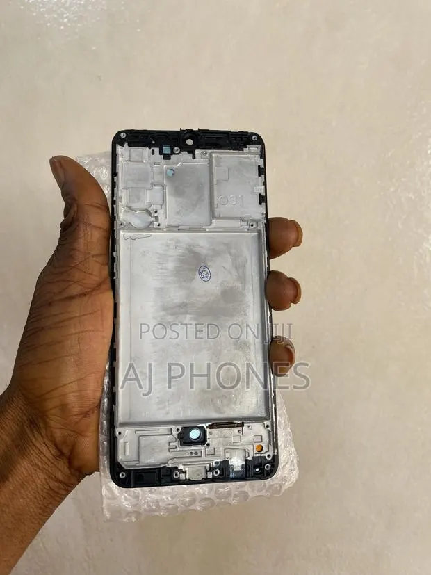 Samsung A31 With Frame · Photo 1