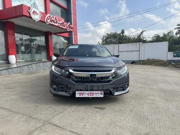 Honda Civic 2019 Silver · Photo 1