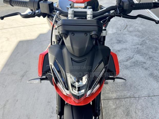 New Aprilia Tuono 2025 Red · Photo 3