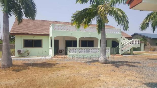 2bdrm House in Ada Foah, Sege for sale · Photo 1