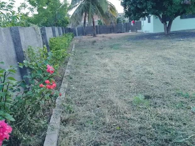 2bdrm House in Ada Foah, Sege for sale · Photo 5