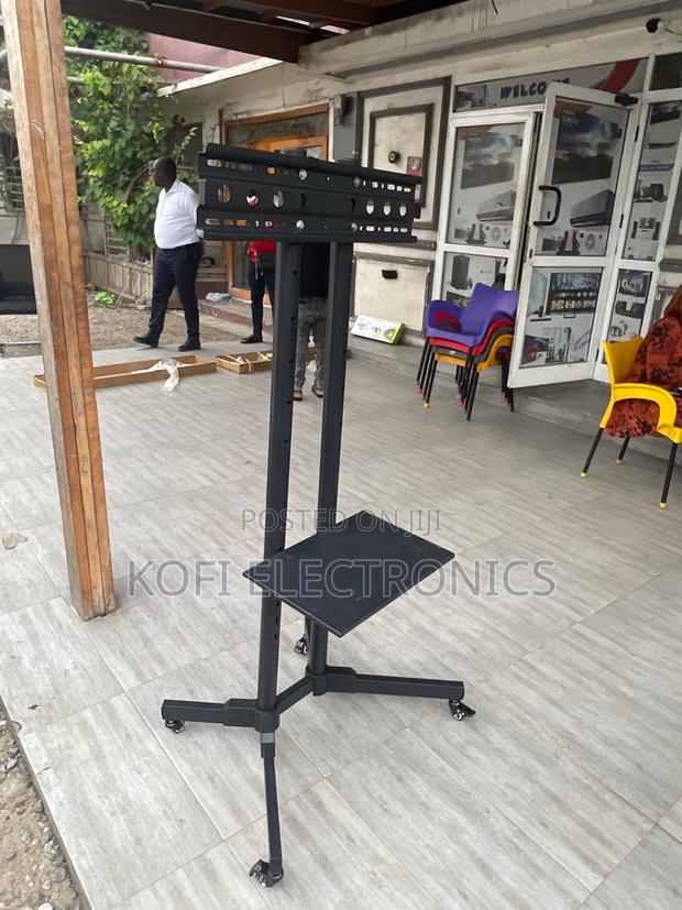 Megabase 55-65 – The Stand That Holds Power · Photo 1