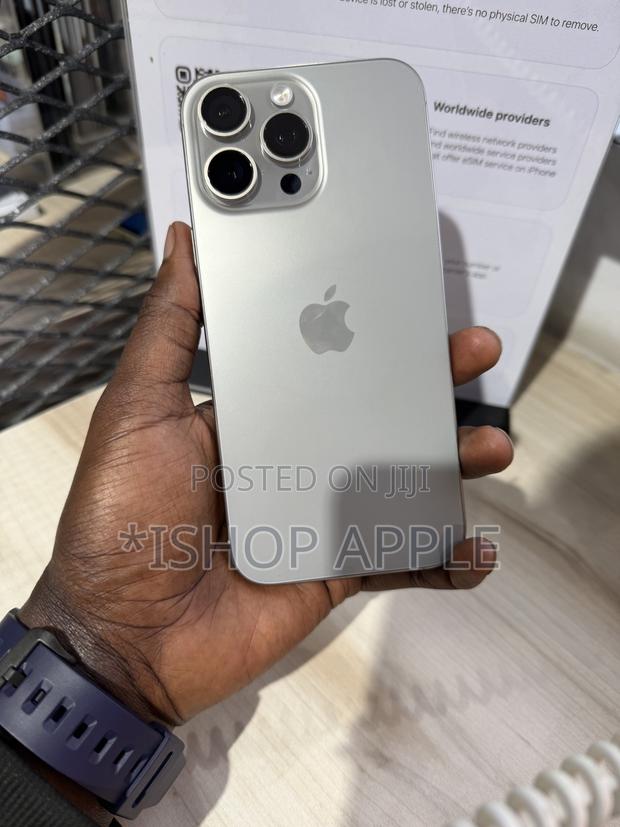 Apple iPhone 16 Pro Max 256 GB · Photo 2