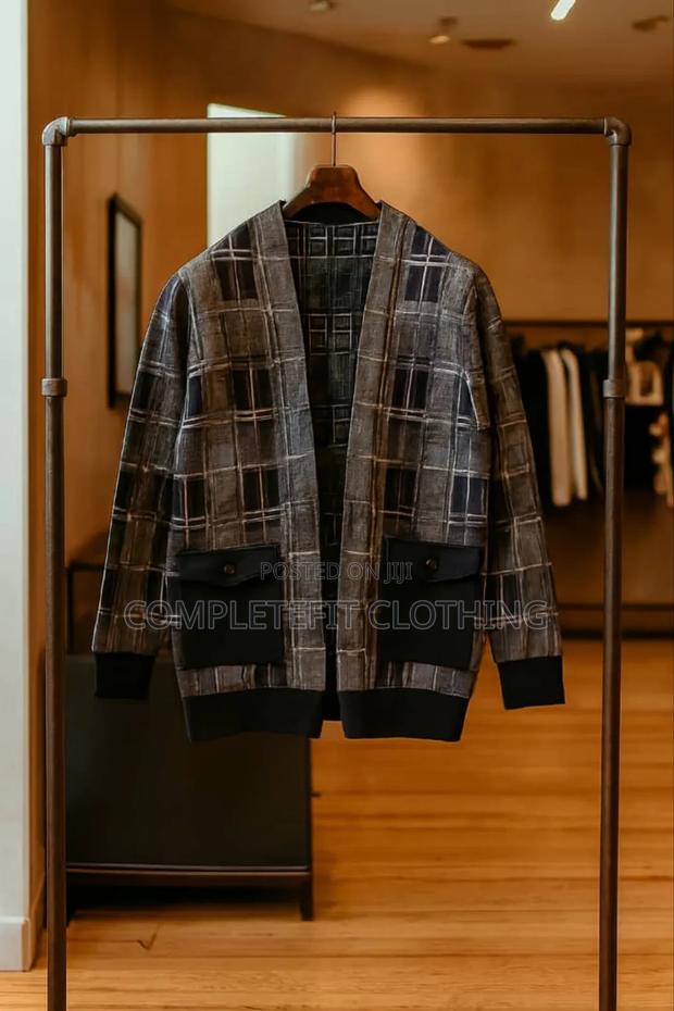 Affordable Cardigan for Unisex · Photo 2
