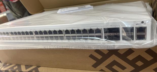 Mikrotik Cloud Router Switch 354-48g-4s+2q+Rm, Crs354-48g-4s+2q+Rm · Photo 1
