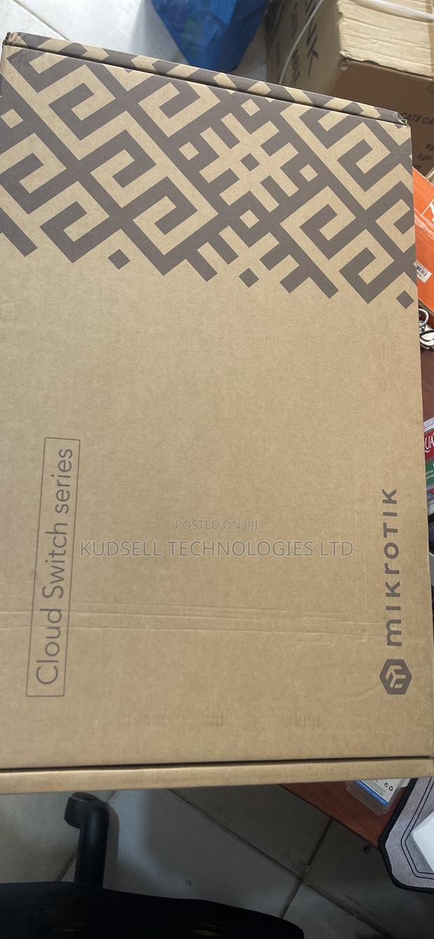 Mikrotik Cloud Router Switch 354-48g-4s+2q+Rm, Crs354-48g-4s+2q+Rm · Photo 5