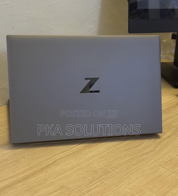 Laptop HP ZBook Firefly G8 16GB Intel Core I5 SSD 512GB · Photo 7