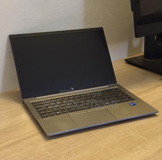 Laptop HP ZBook Firefly G8 16GB Intel Core I5 SSD 512GB · Photo 4