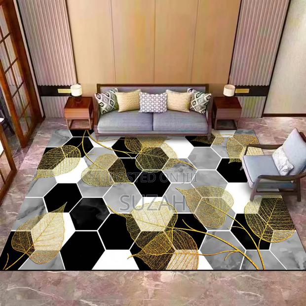 Slightly Heavy Rug · Photo 1