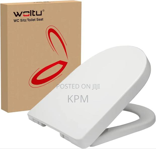 D - Shape Toilet Seat Cover · Photo 1
