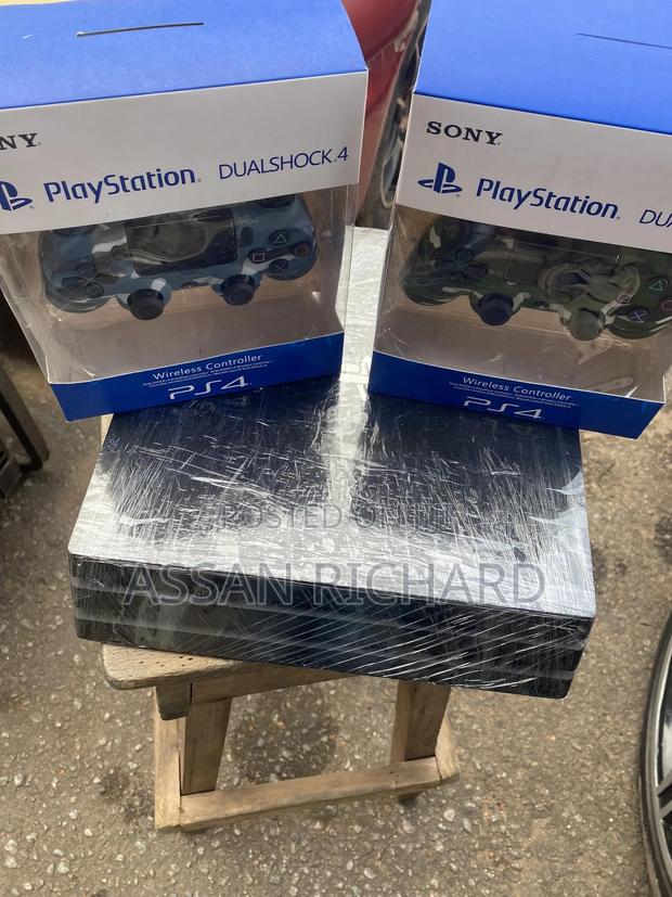 Playstation 4 Pro Loaded With Games Available on the Low Price · Photo 2