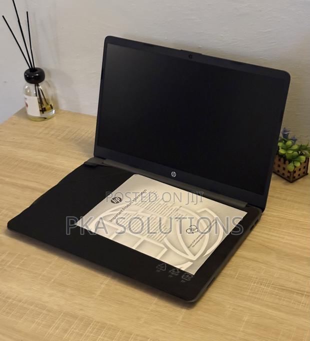New Laptop HP 250 G8 16GB Intel Core I3 SSD 256GB · Photo 4