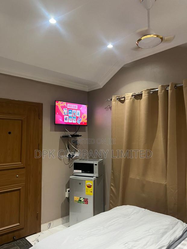 1bedroom en-Suite|Dstv|Internet|Air Con Room (Min 2 Days ) · Photo 6