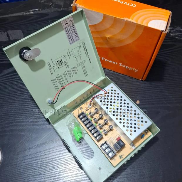 CCTV Power Supply 12v-5a + Case · Photo 1