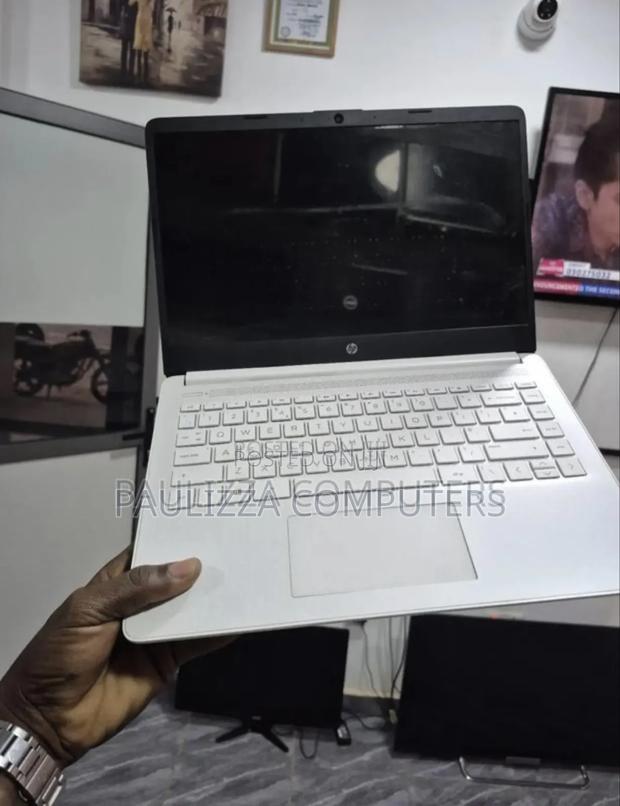 Laptop HP 14-dq1088wm 8GB Intel Core i5 SSD 256GB · Photo 2