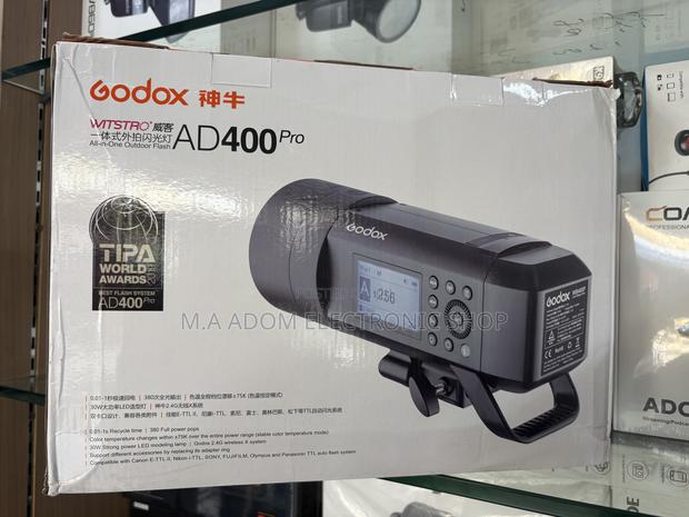 Godox Ad400 Pro All in One Outdoor Flash · Photo 1