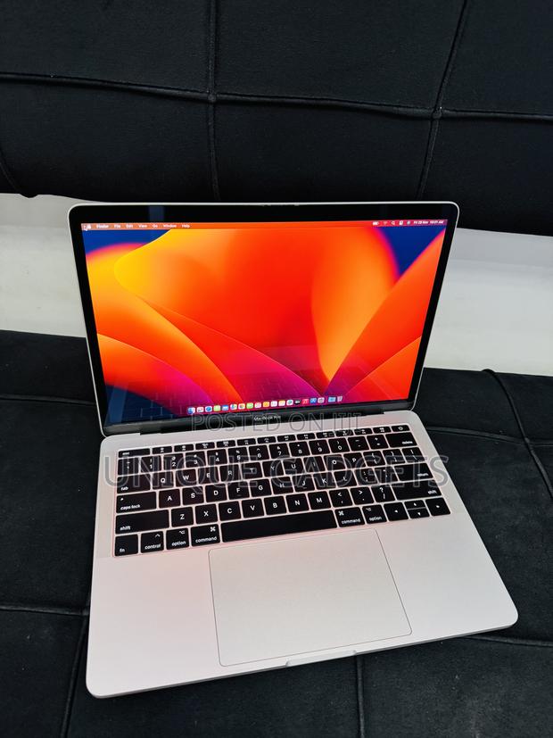 Laptop Apple MacBook Pro 2017 8GB Intel Core i5 SSD 256GB · Photo 1