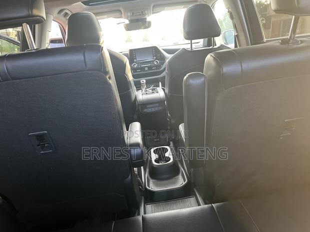 Toyota Highlander XLE 2022 Black · Photo 6