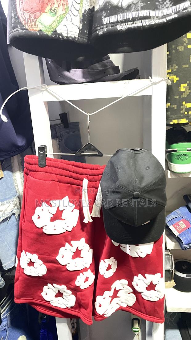 Stock Jeans Short For Boys · Photo 4