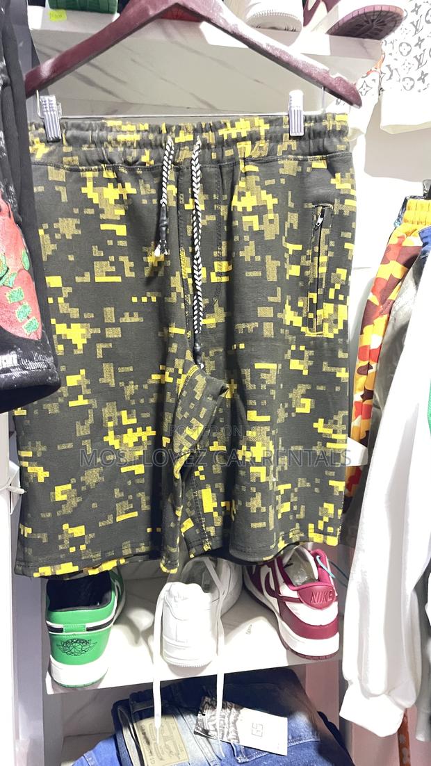 Stock Jeans Short For Boys · Photo 3