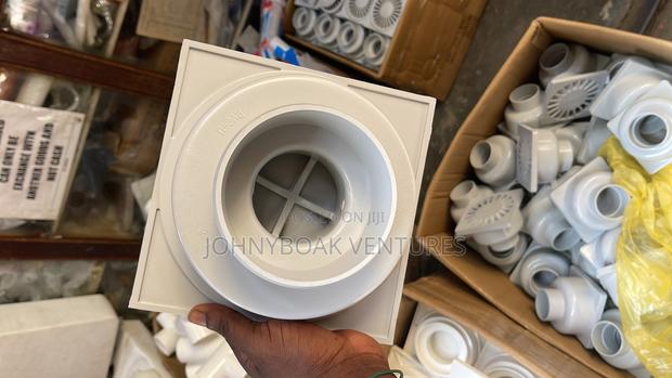 4x3x2 Plastic Era Flow Drain · Photo 1