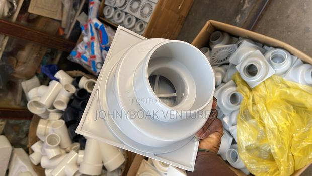 4x3x2 Plastic Era Flow Drain · Photo 2