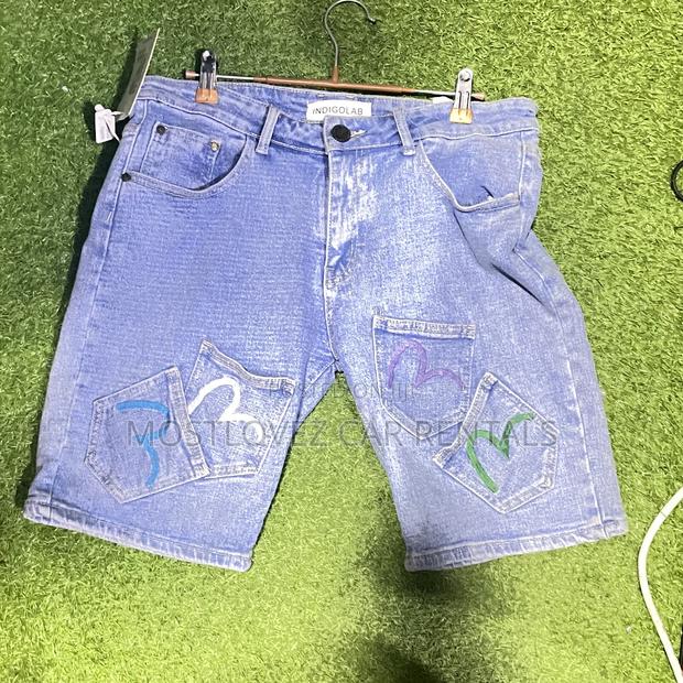 Jean Short For Sale - Size 34 In Stock · Photo 2