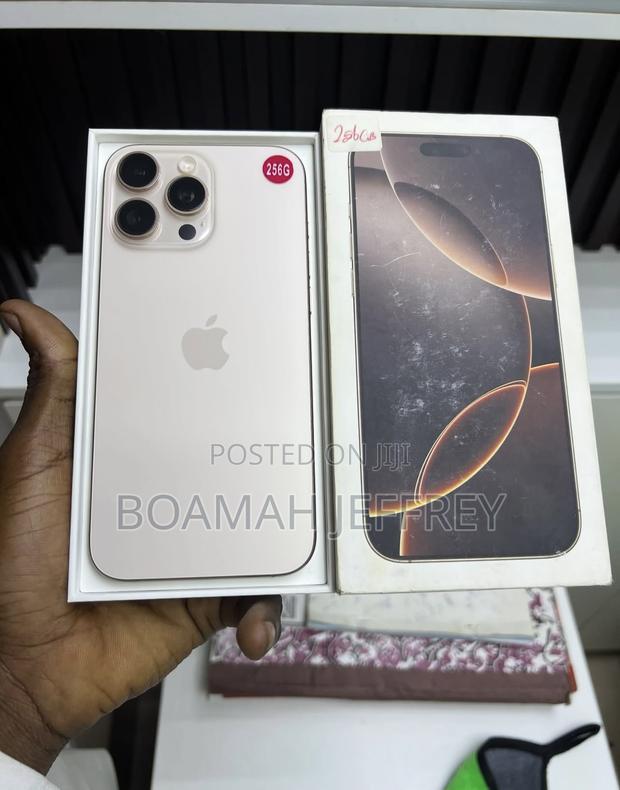 Apple iPhone 16 Pro Max 256 GB Gold · Photo 3