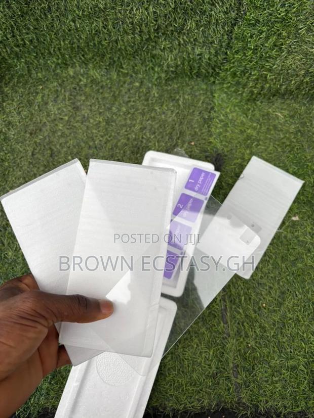 Samsung Galaxy A71 Clear Screen Protector · Photo 1