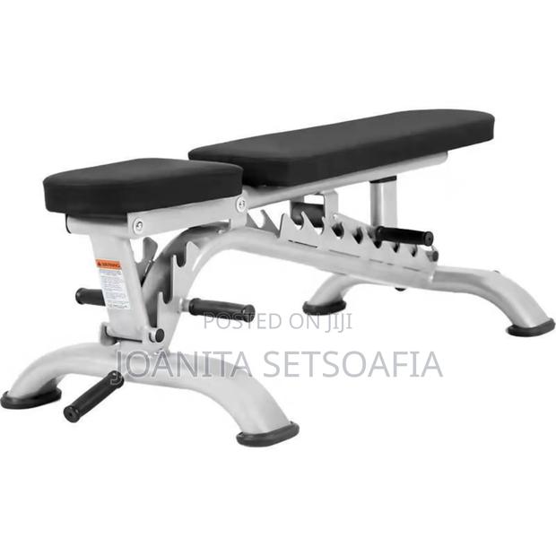 Commercial Bench Press · Photo 3