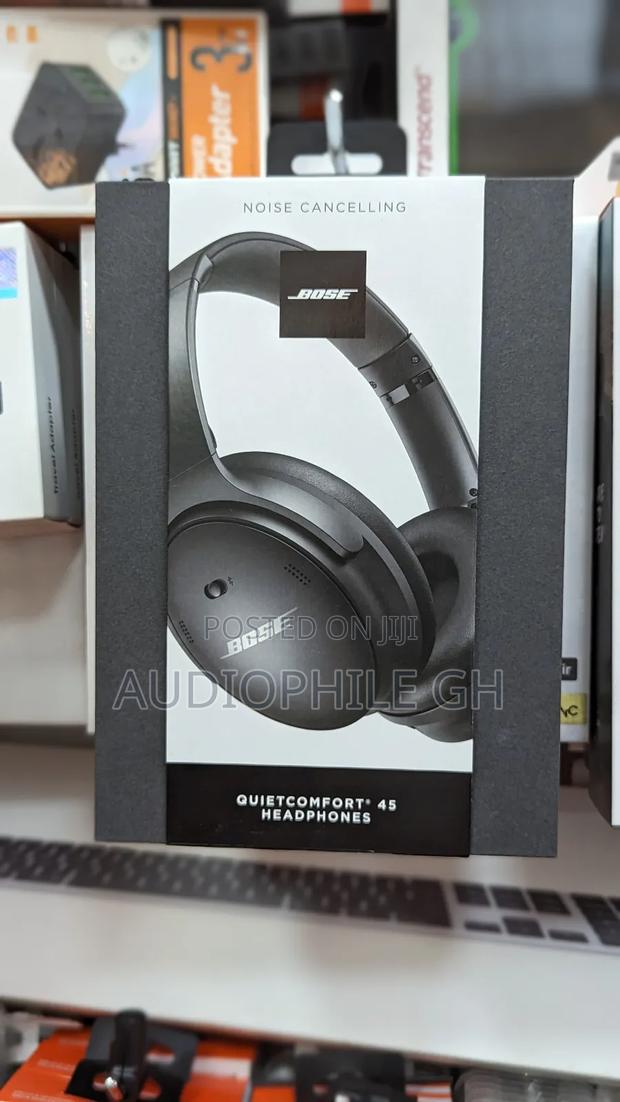 Bose Quietcomfort 45 Noise Cancelling Smart Headphones · Photo 1