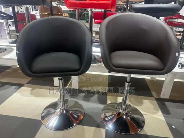 Salon Counter /Mirror Chair · Photo 1