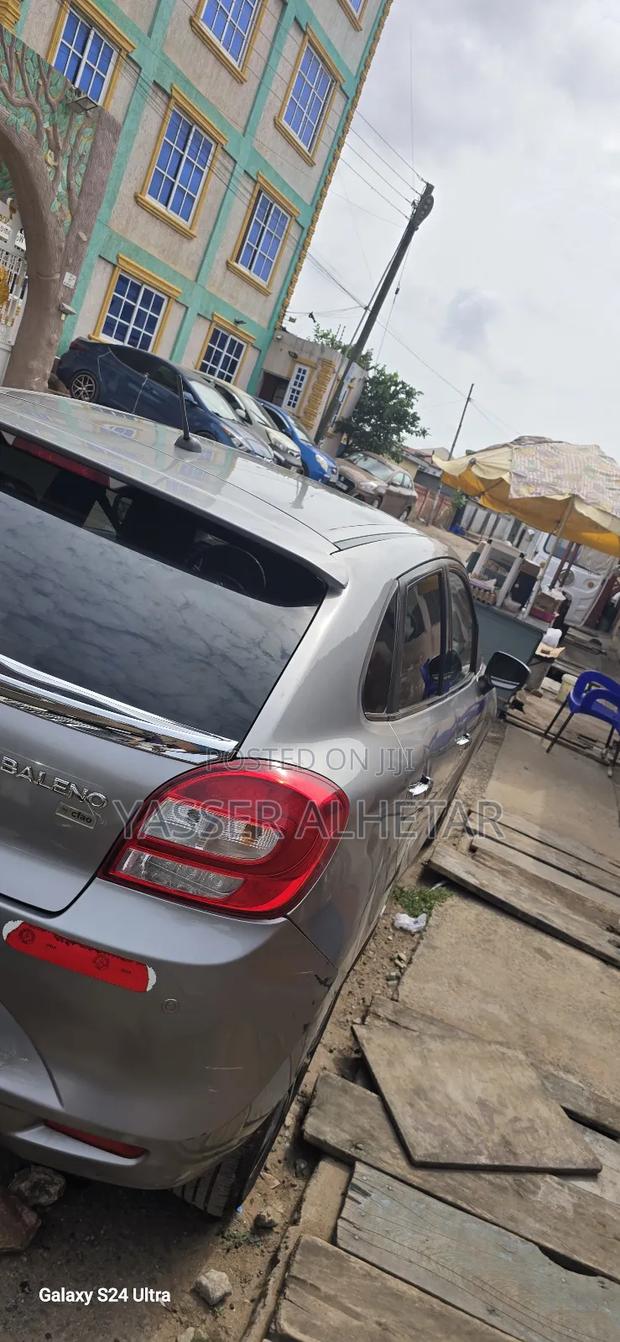 Suzuki Baleno 2021 Silver · Photo 7