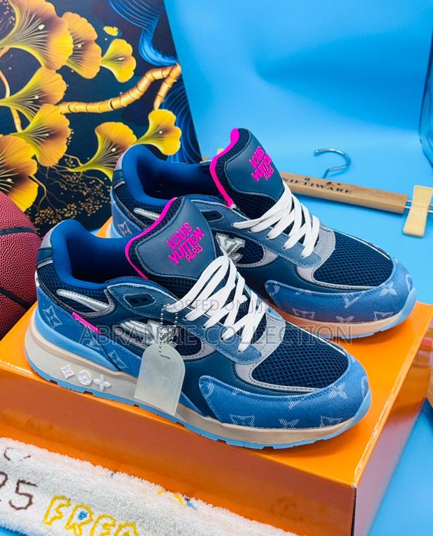 Authentic Louis Vuitton Trainers Available · Photo 2