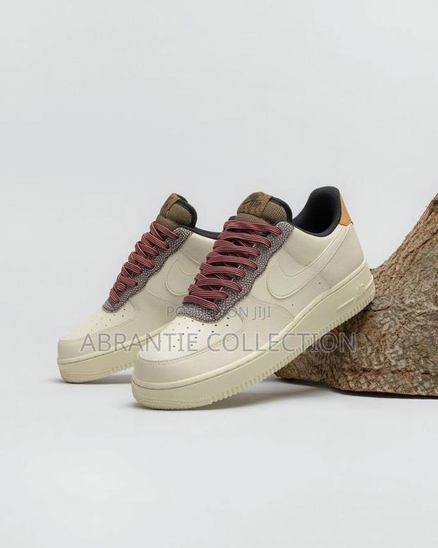 Authentic Nike Air Force 1 White Cook Grey · Photo 2