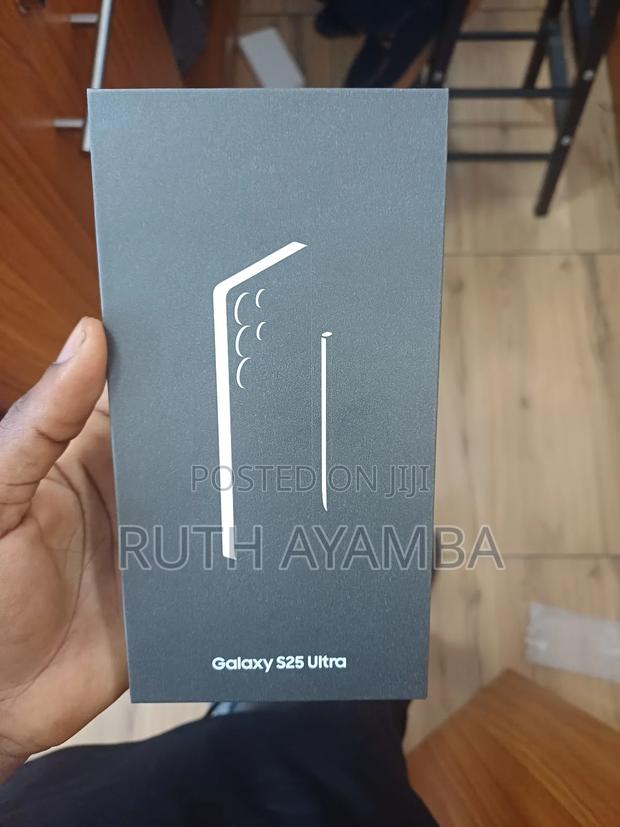 New Samsung Galaxy S25 Ultra 512 GB Gray · Photo 2