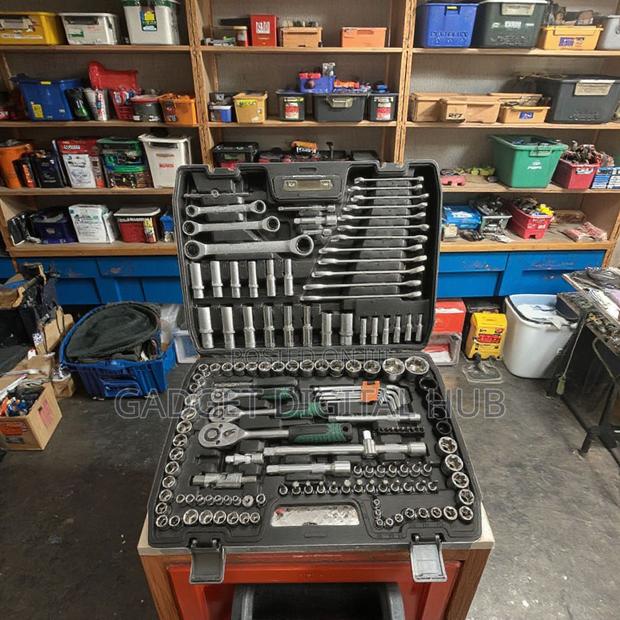151pcs Combination Ratchet Tools Set (Black Box) · Photo 4