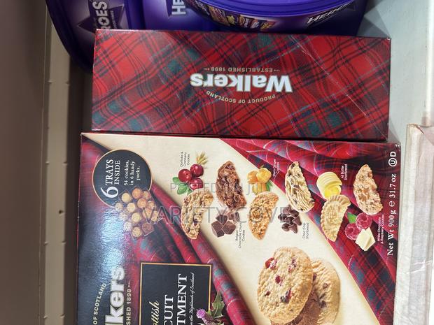Walker’S Christmas Scottish Assortment Biscuits · Photo 1