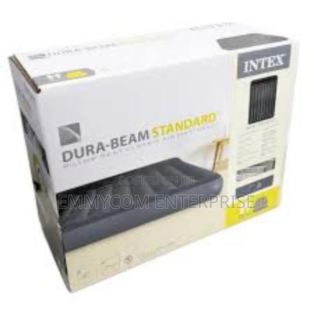 Intex Queen Size Air Bed Mattress With Pump · Photo 3