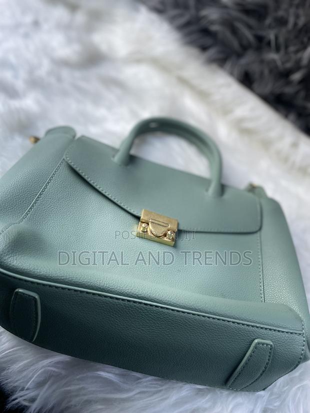 Ladies Satchel Handbag · Photo 2